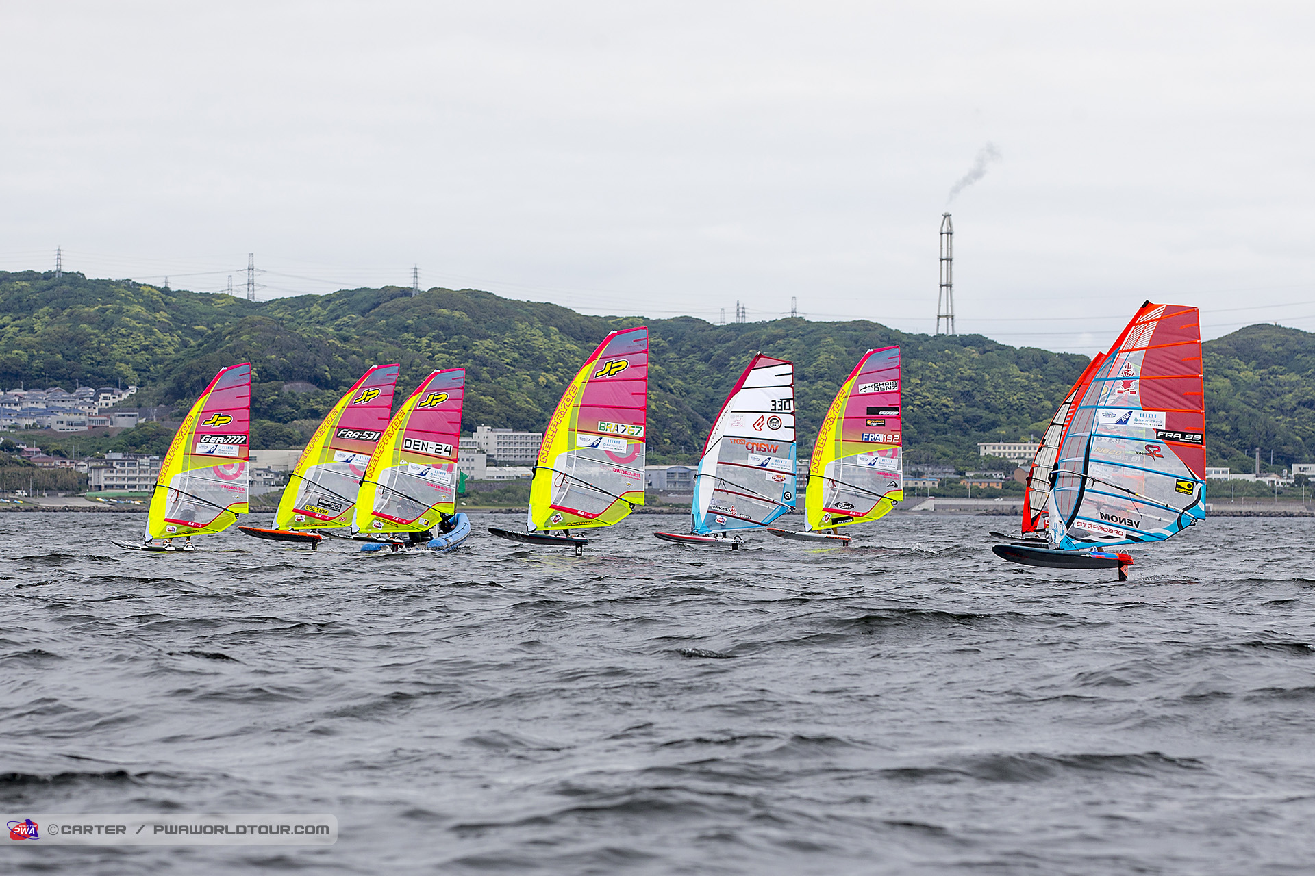 Foil race start
