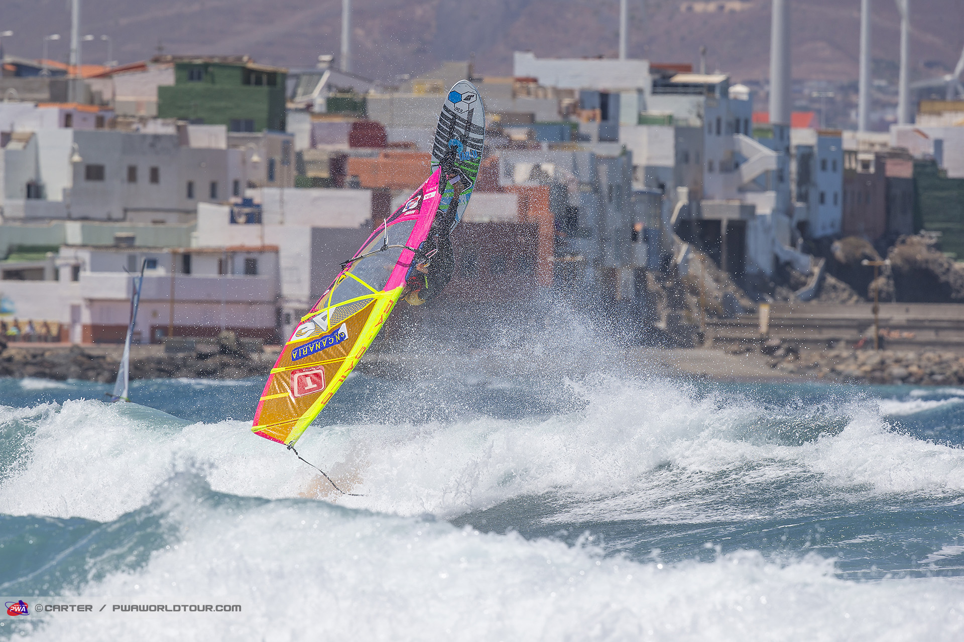 Traversa Back loop off the lip