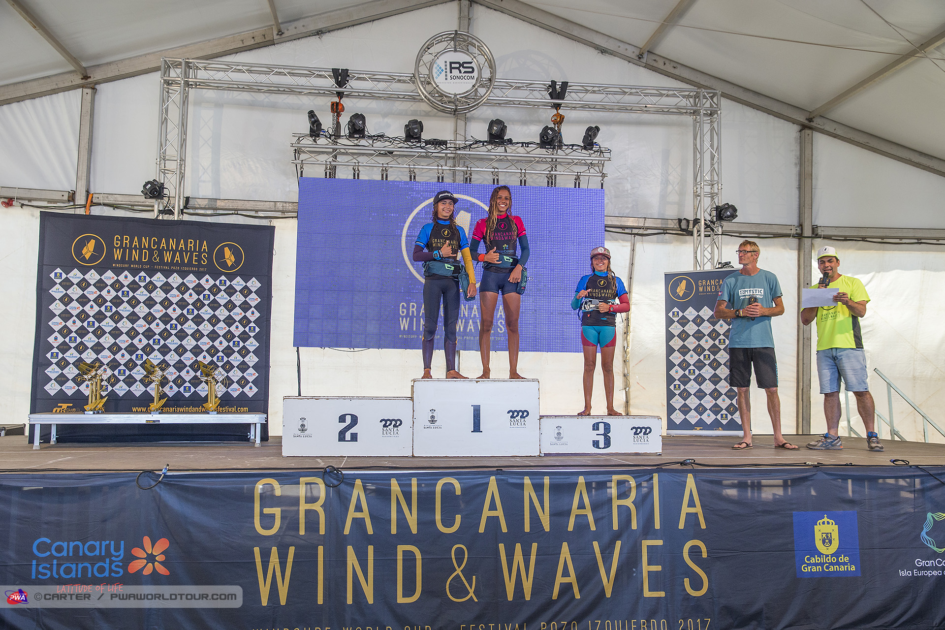 Girls under 14 s winners