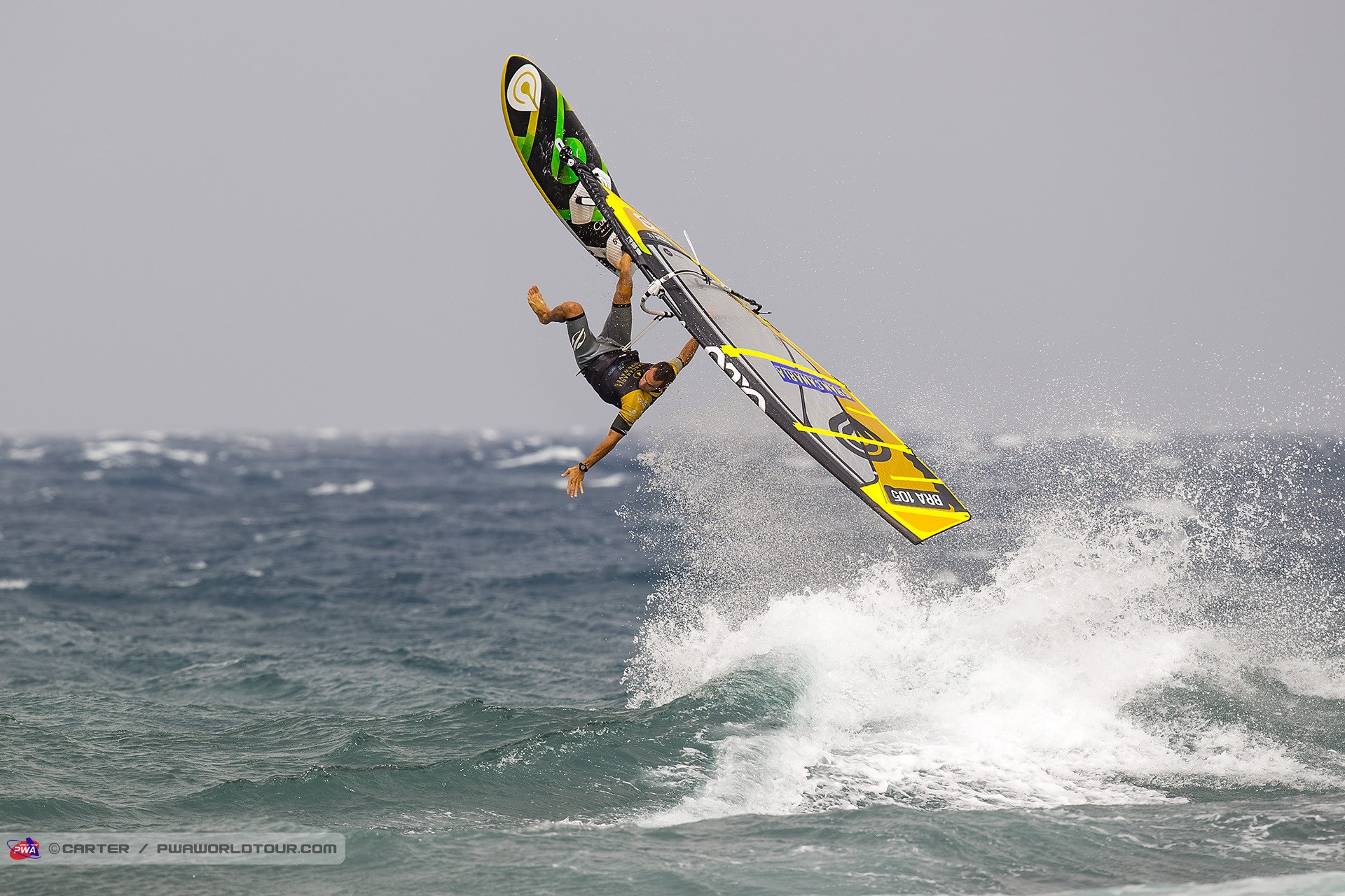 One hand one leg back loop