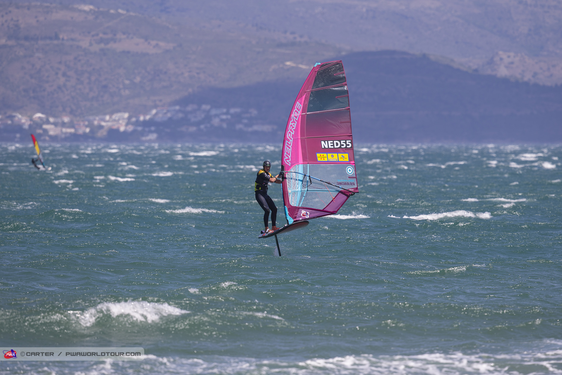 Vanopzeeland heads in