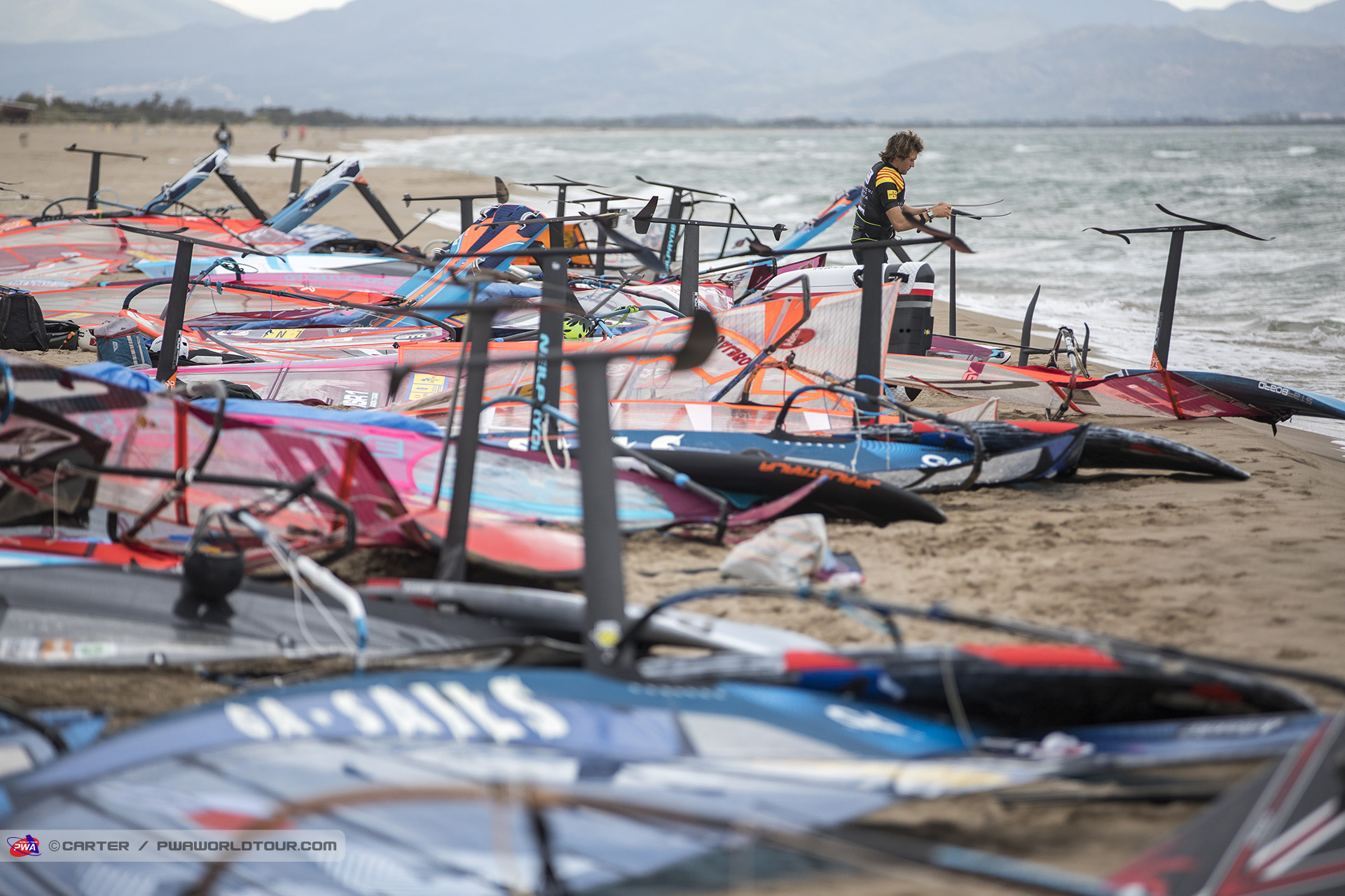 Foils on standby
