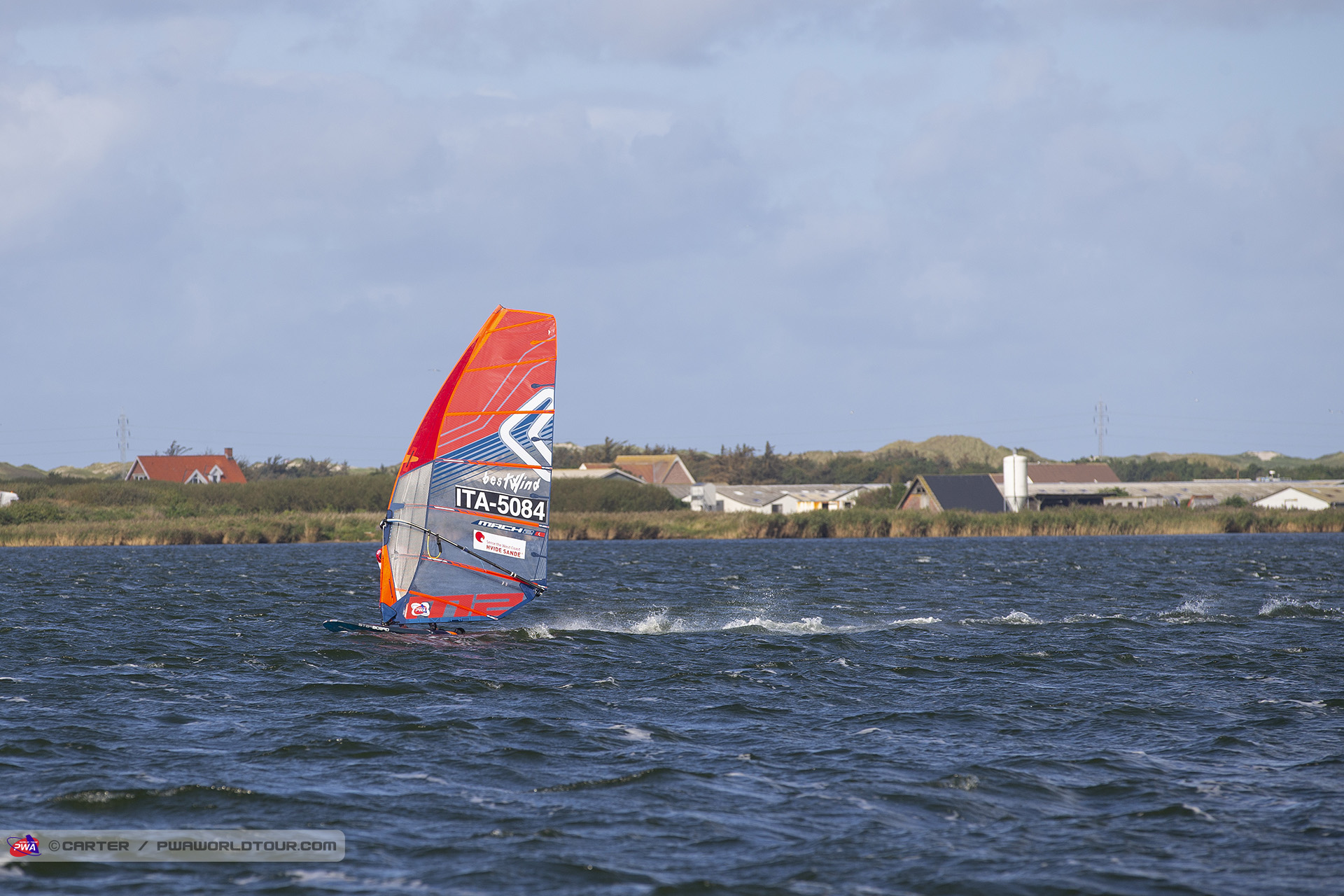 Loncrini cruising