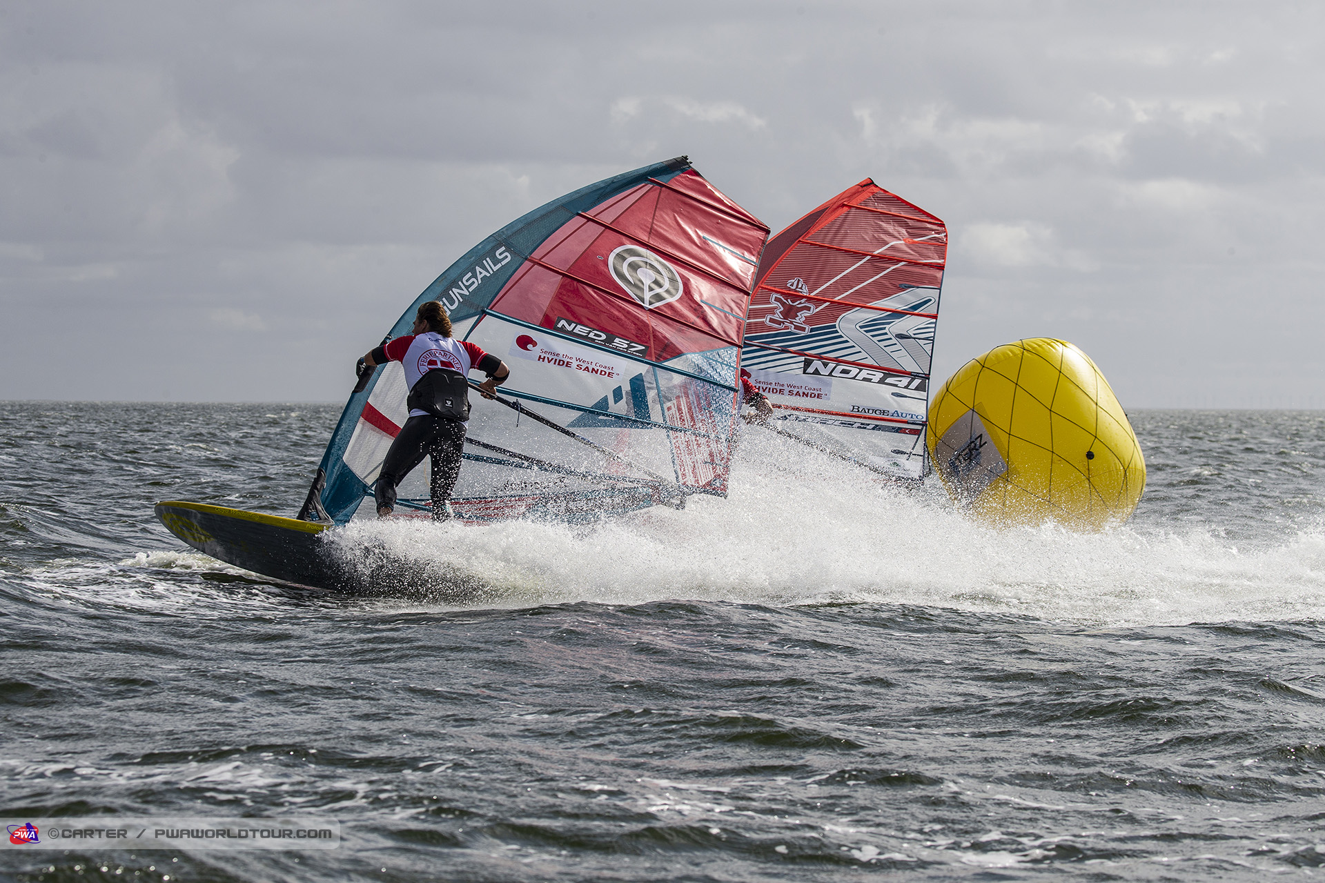 Slalom gybes