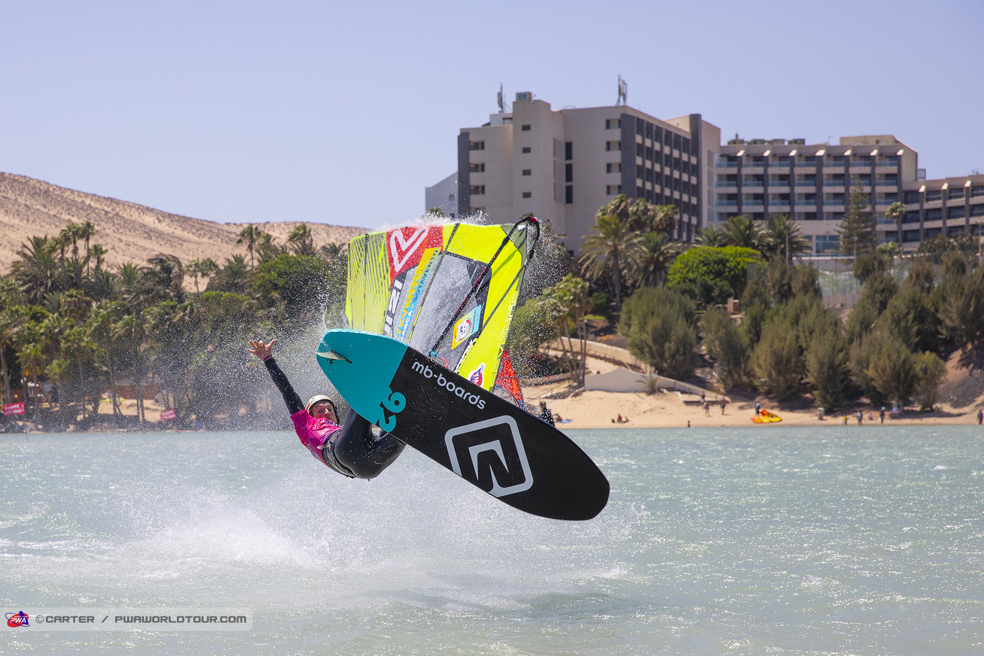 Letting go in front of the Melia Gorriones
