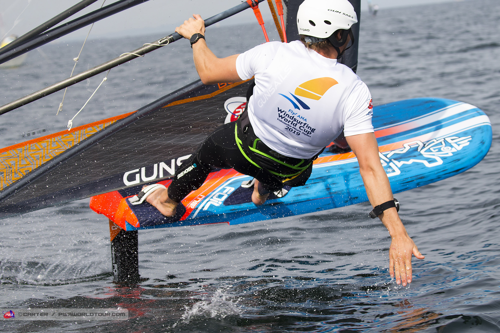 Foil cruising