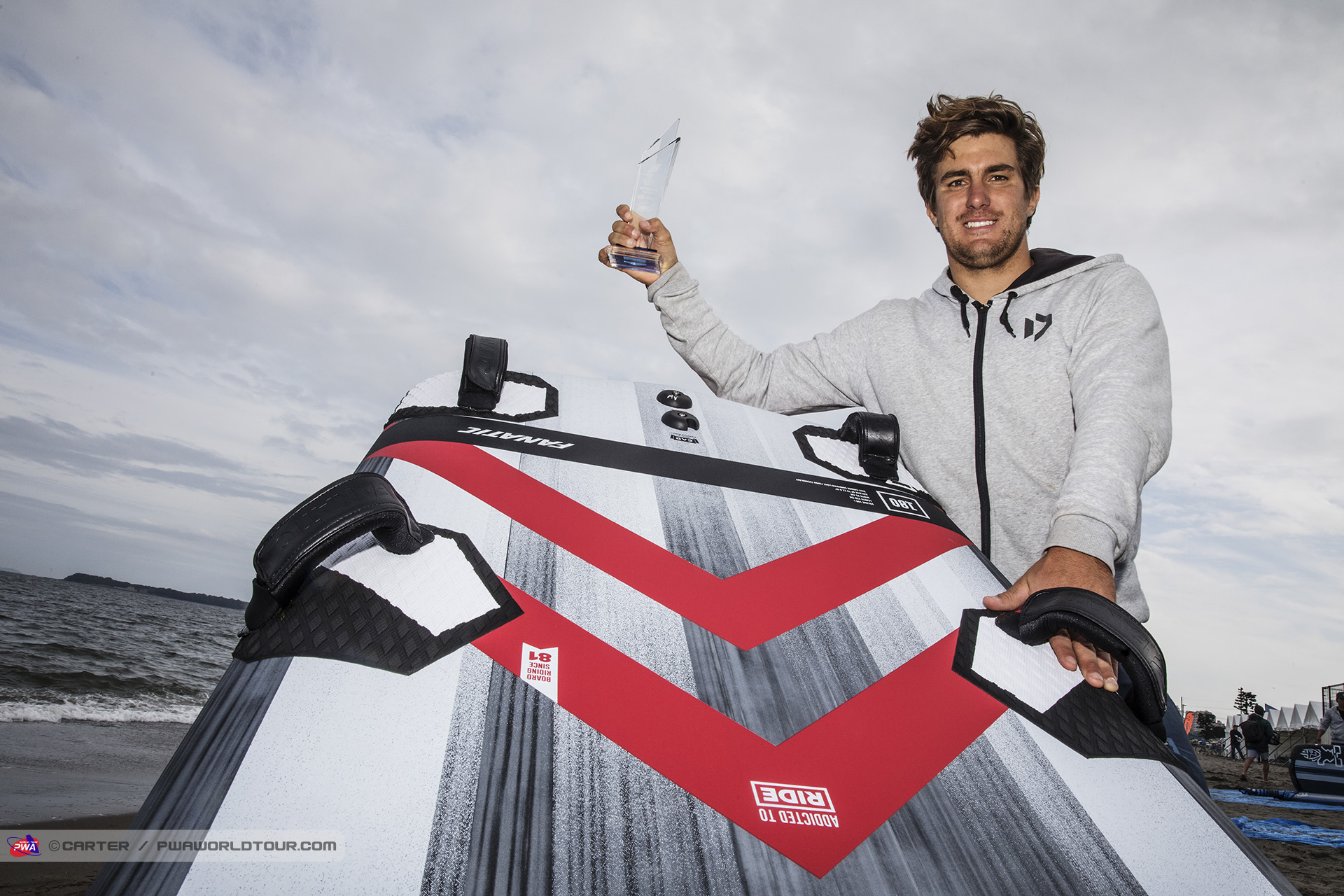 Mortefon takes foil victory