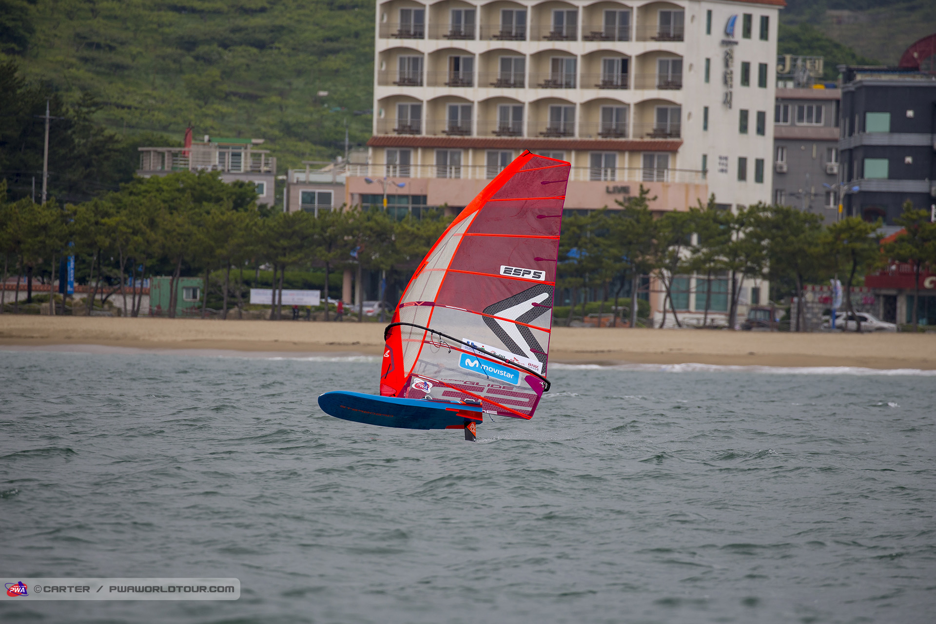 Marina foiling