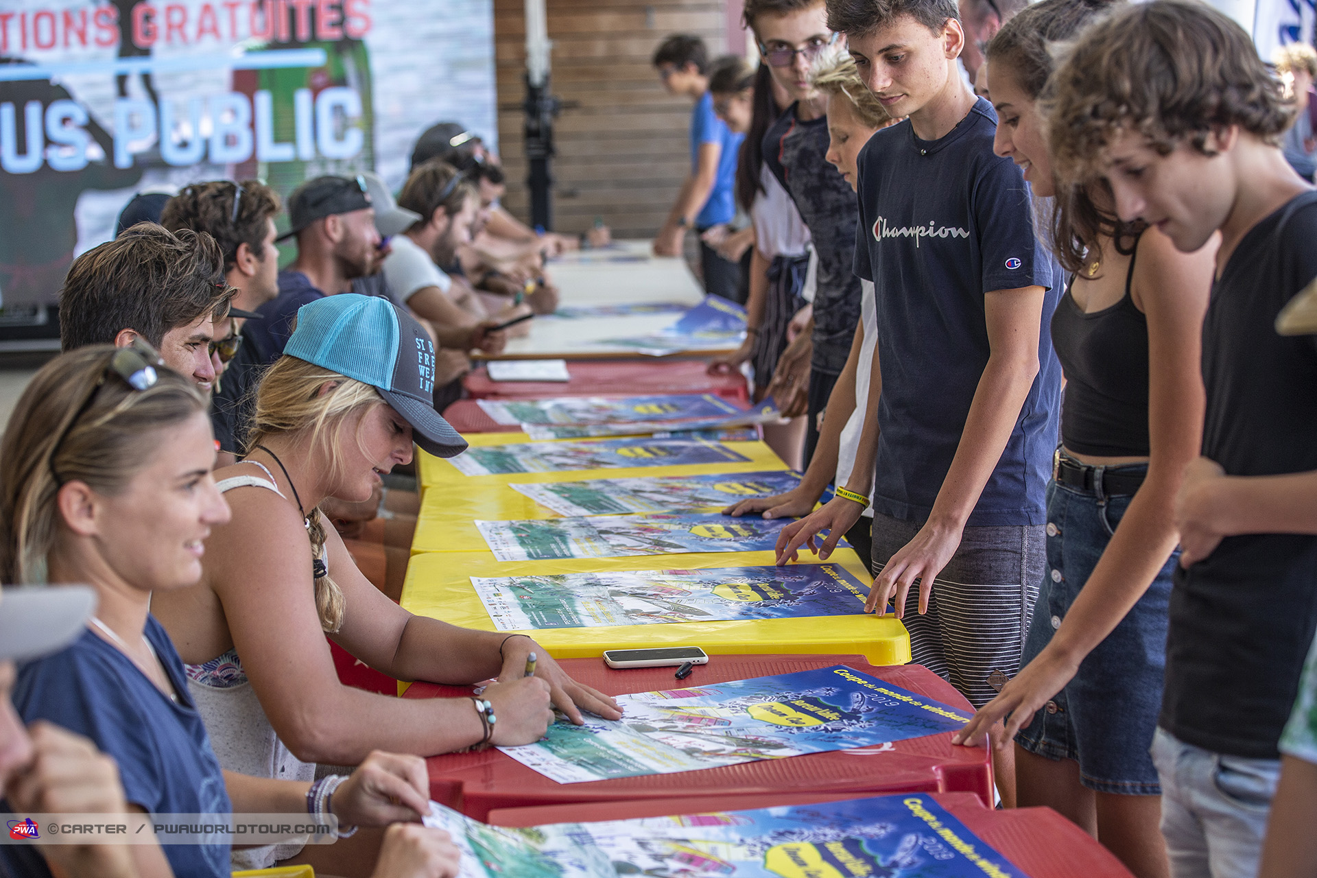Autograph session
