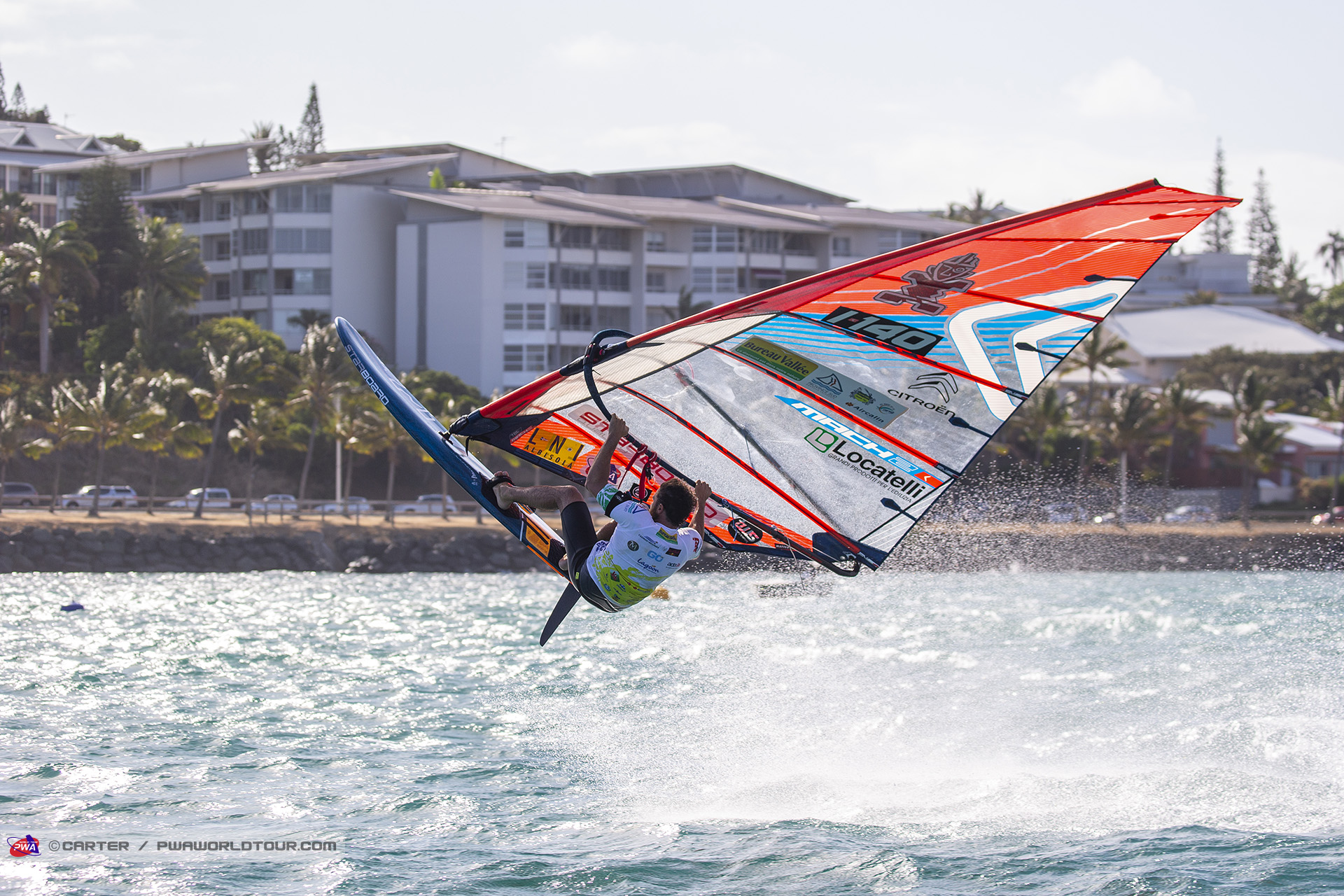 Victory leap for Iachino