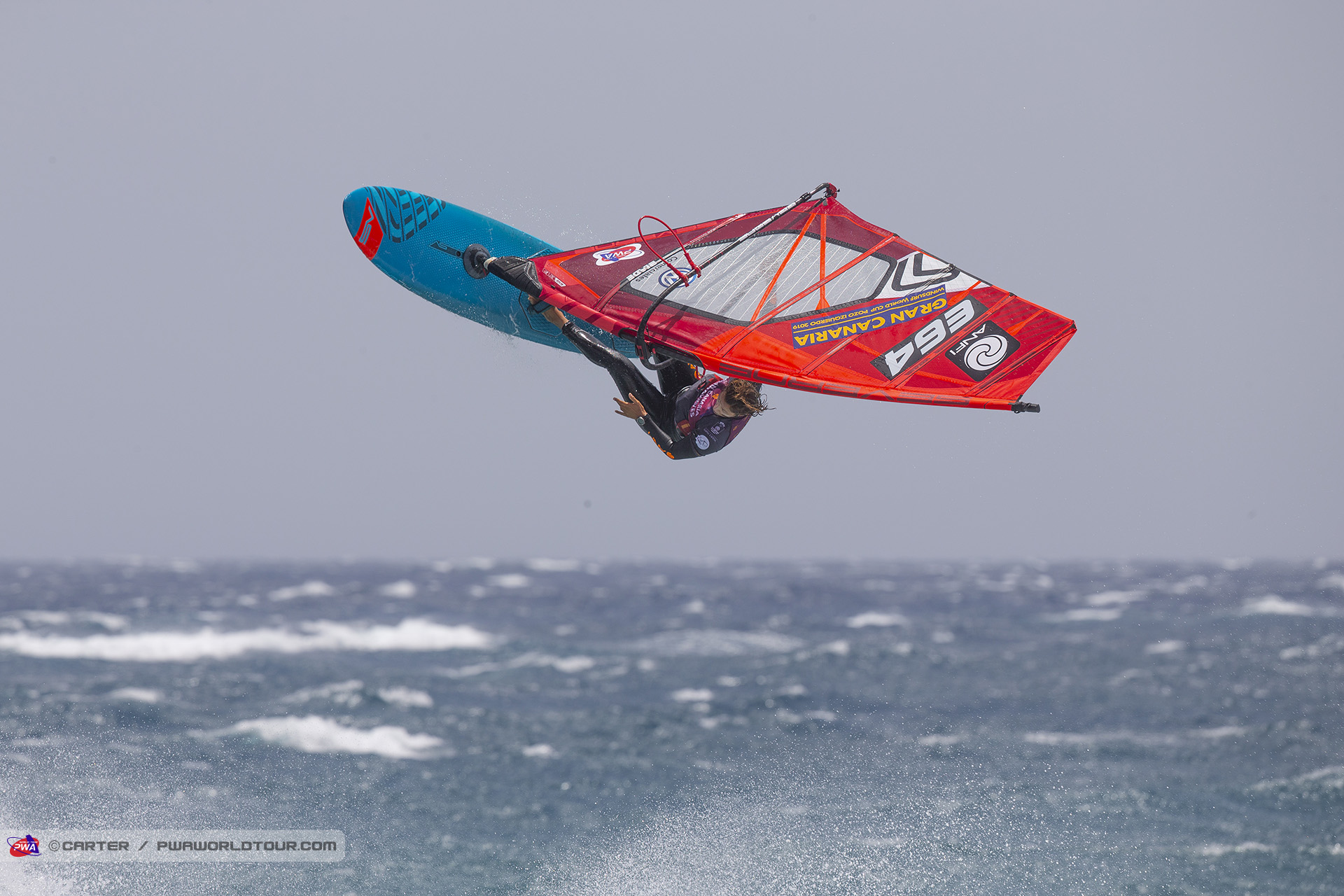 Daida one hand back loop