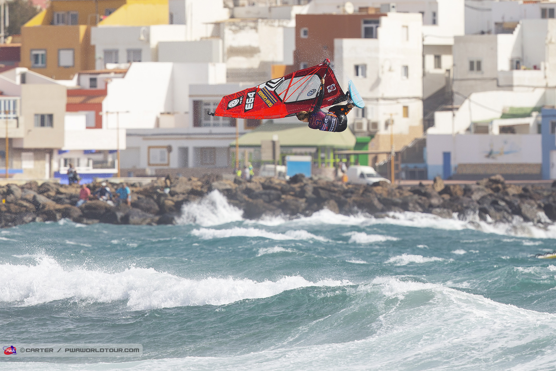 Daida over Pozo