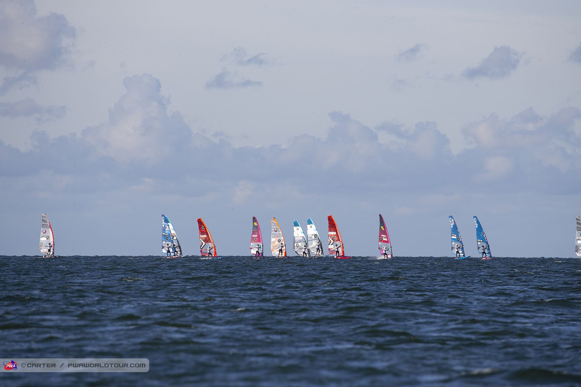 Upwind race start