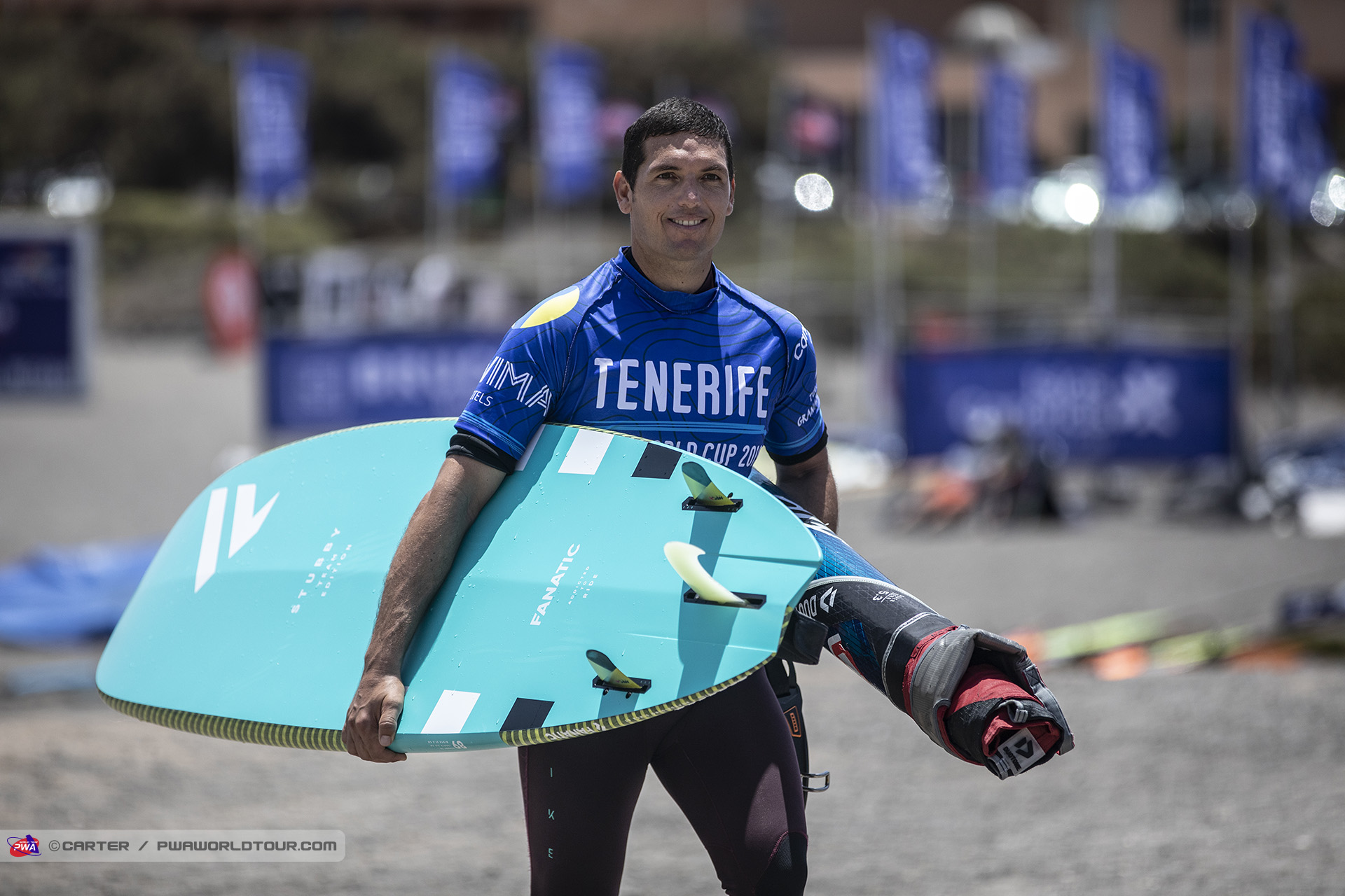 Fernandez warm up session
