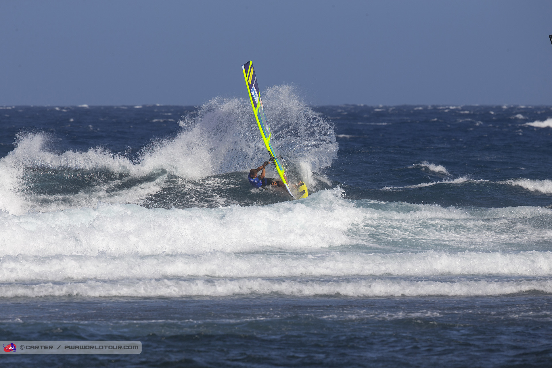 Ricardo Campello wave action