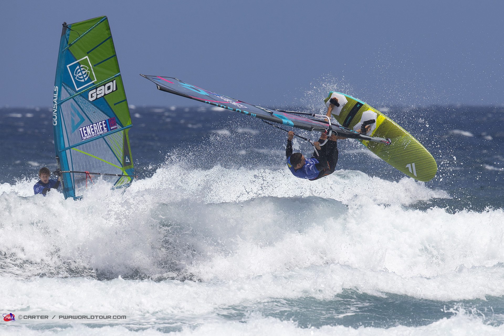 Victor Fernandez air